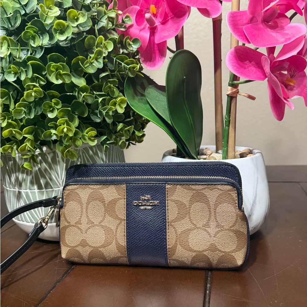 Coach Large wristlet Blue